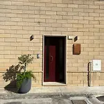 Bed & Breakfast Suites7