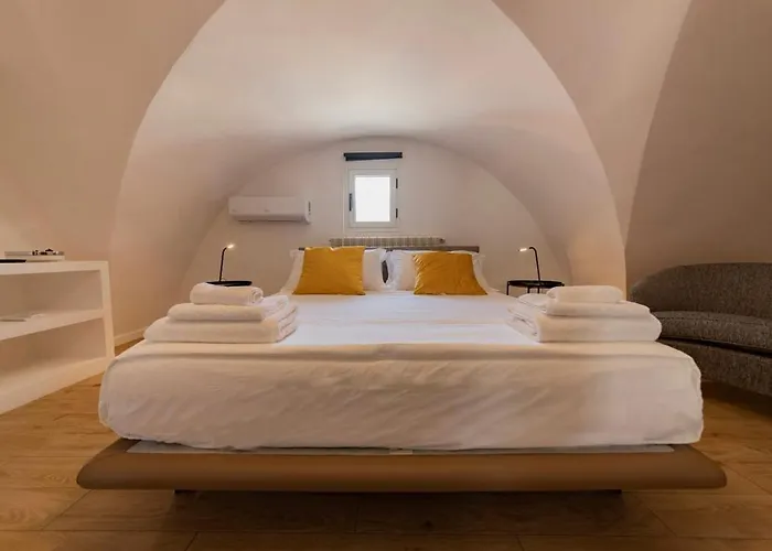 Suites7 Bed & Breakfast